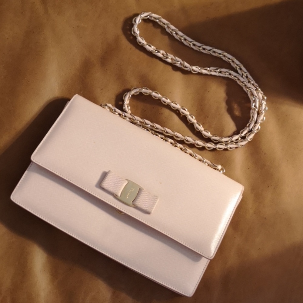 Salvatore Ferragamo bow shoulder bag